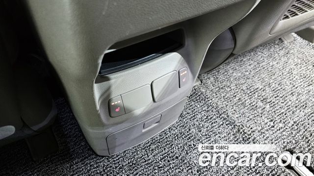 Kia Canival 2016 — photo 18