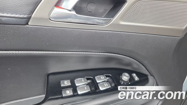 KG Mobility Rexton 2019 — photo 27