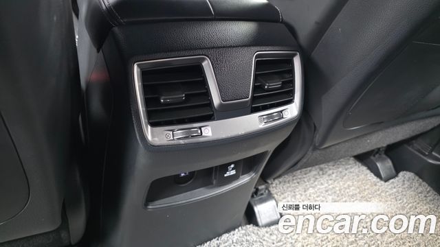KG Mobility Rexton 2019 — photo 32