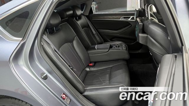 Hyundai Genesis 2016 — photo 17