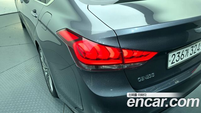 Hyundai Genesis 2016 — photo 9