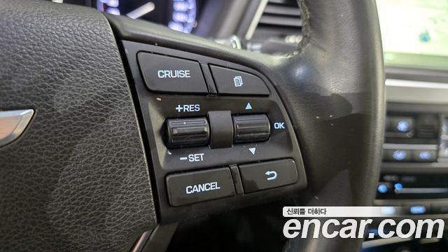 Hyundai Genesis 2016 — photo 28