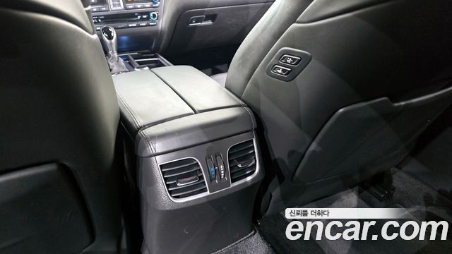 Hyundai Genesis 2016 — photo 33