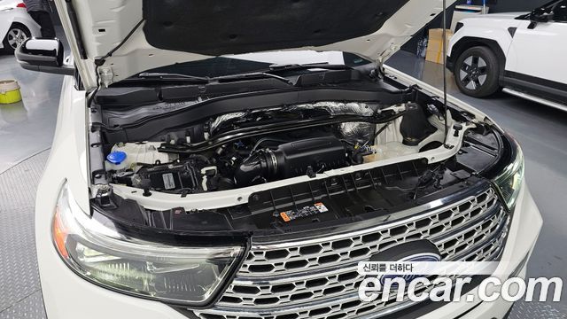 Ford Explorer 2020 — photo 6