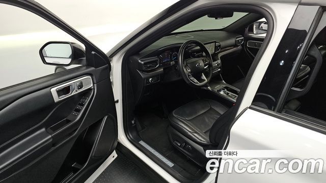 Ford Explorer 2020 — photo 10