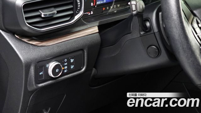 Ford Explorer 2020 — photo 14