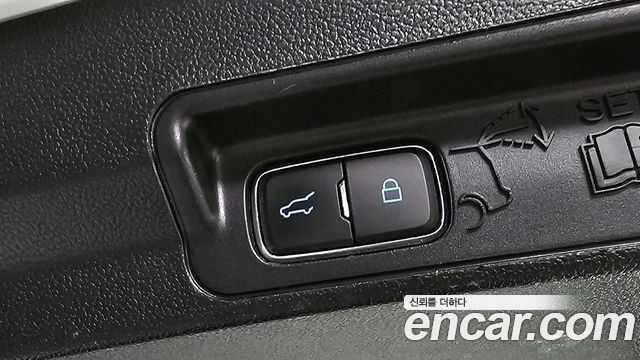 Ford Explorer 2020 — photo 19