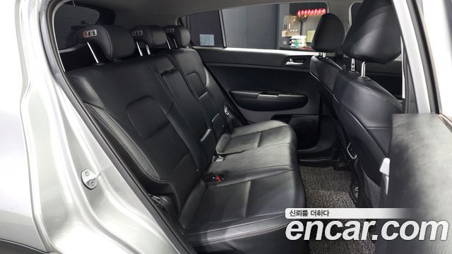 Kia Sportage 2019 — photo 16