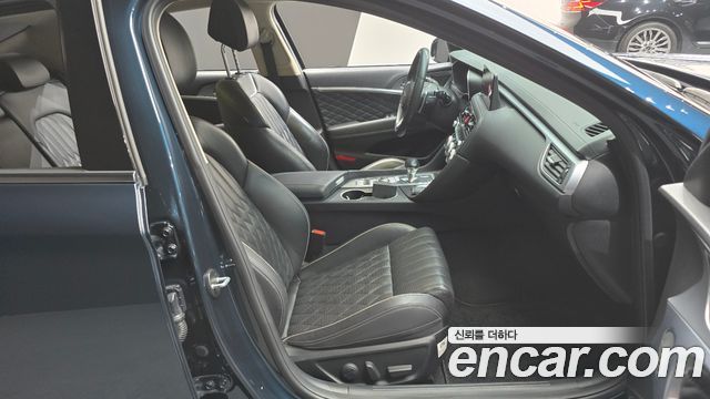 Genesis G70 2021 — photo 17