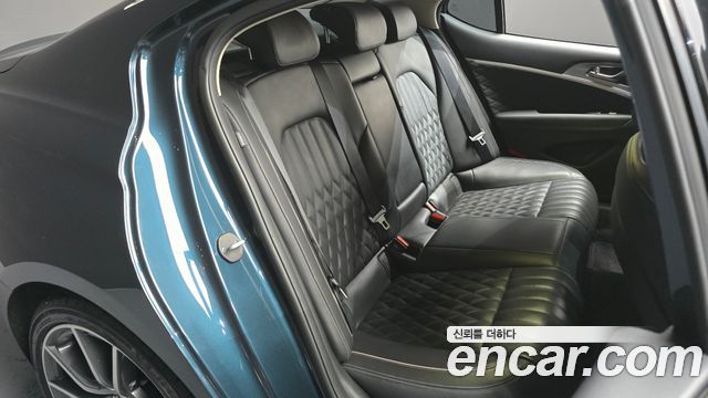 Genesis G70 2021 — photo 18