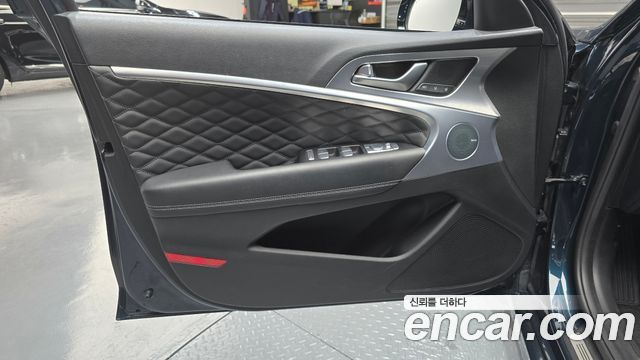 Genesis G70 2021 — photo 14
