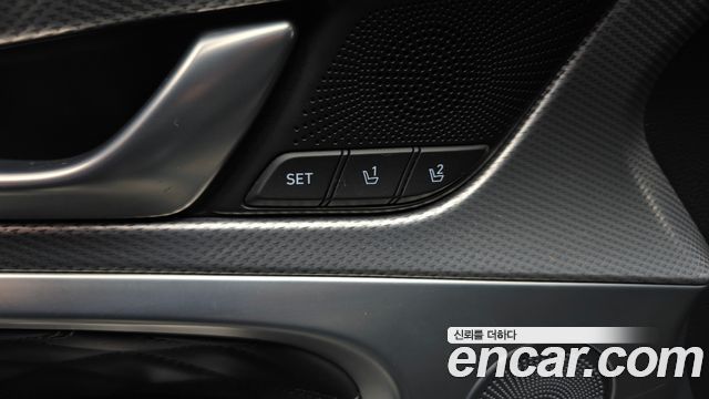 Genesis G70 2021 — photo 30