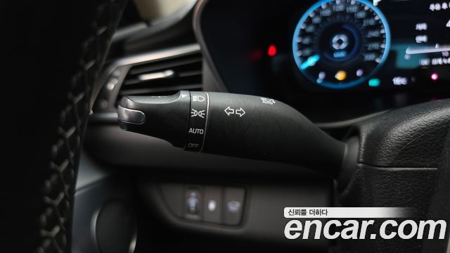 Genesis G70 2021 — photo 32