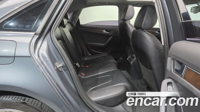 Audi A4 2016 — photo 11