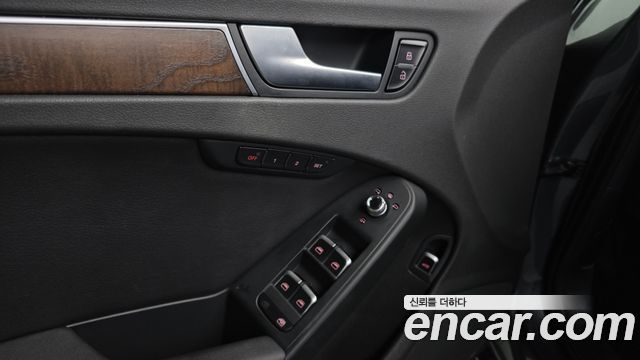 Audi A4 2016 — photo 18