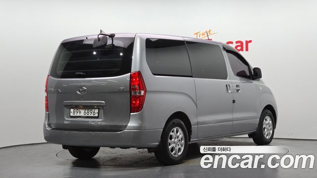 Hyundai Starex 2015 — photo 2