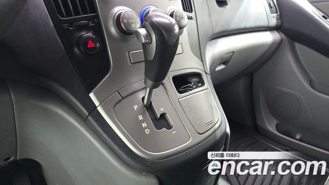 Hyundai Starex 2015 — photo 9