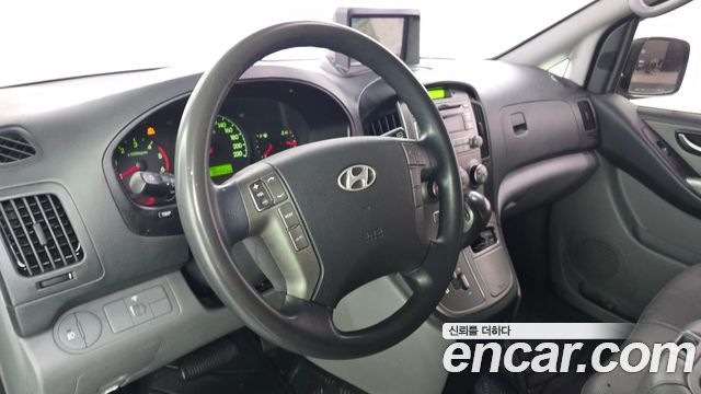 Hyundai Starex 2015 — photo 13