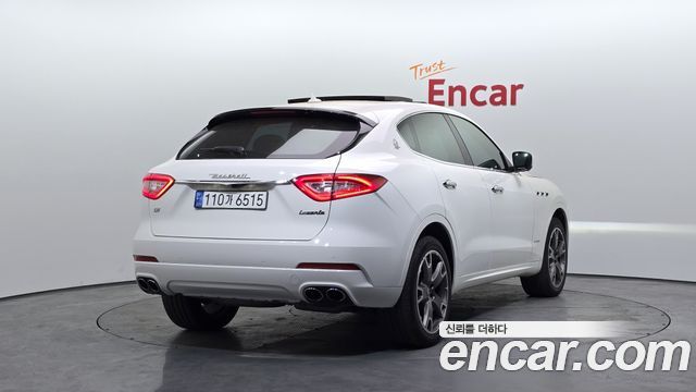 Maserati Levante 2017 — photo 2