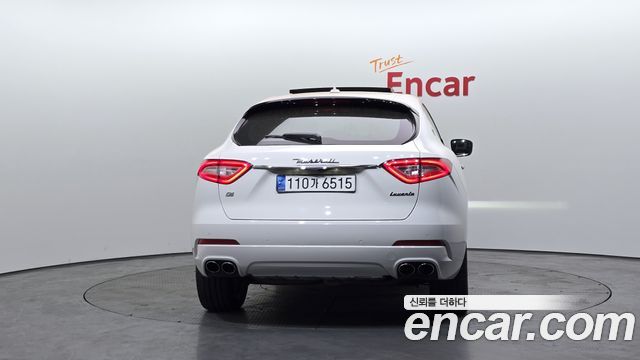 Maserati Levante 2017 — photo 4