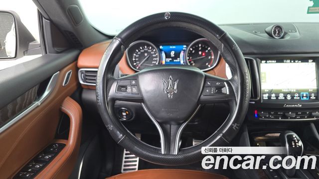 Maserati Levante 2017 — photo 13