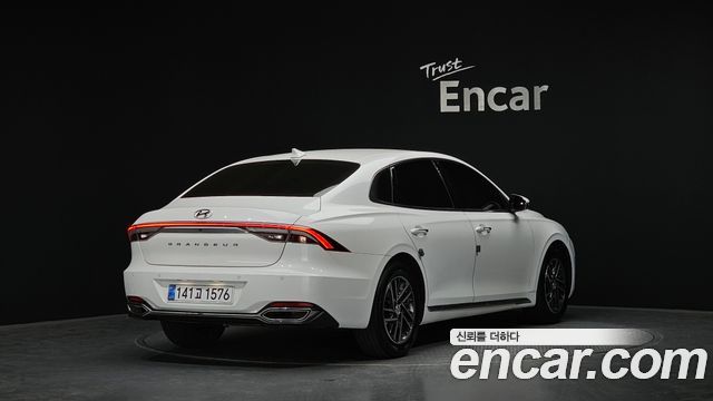 Hyundai Grandeur 2022 — photo 2