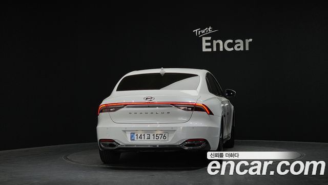 Hyundai Grandeur 2022 — photo 4