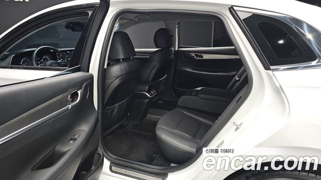 Hyundai Grandeur 2022 — photo 18