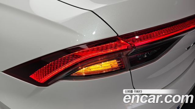 Hyundai Grandeur 2022 — photo 9