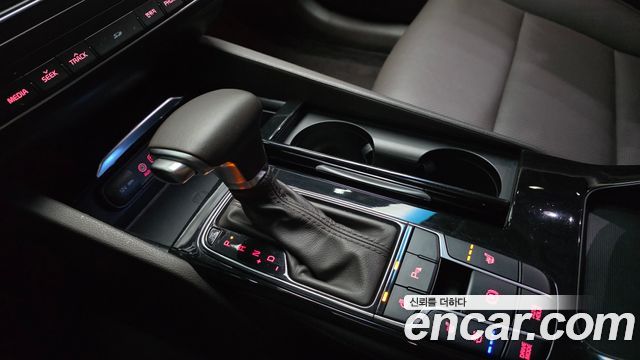 Kia K7 2016 — photo 9