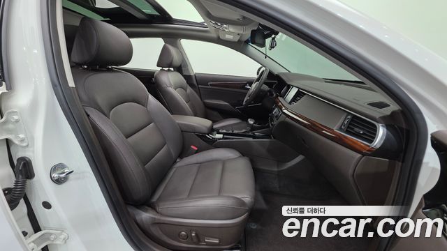 Kia K7 2016 — photo 10