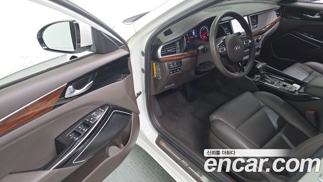 Kia K7 2016 — photo 12