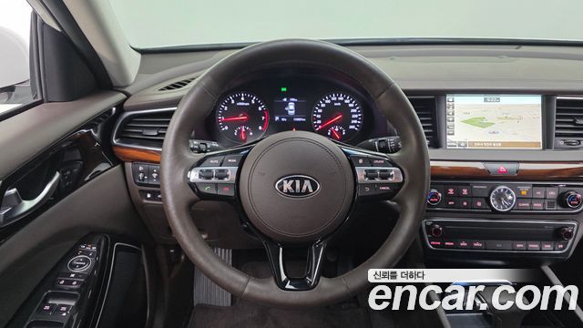 Kia K7 2016 — photo 14