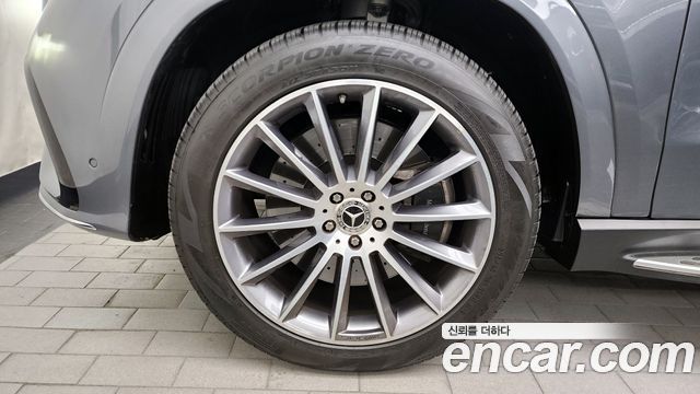Mercedes-Benz GLE-Class 2025 — photo 5