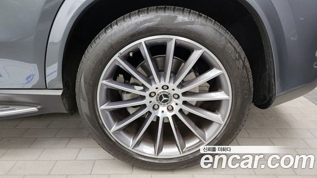 Mercedes-Benz GLE-Class 2025 — photo 7