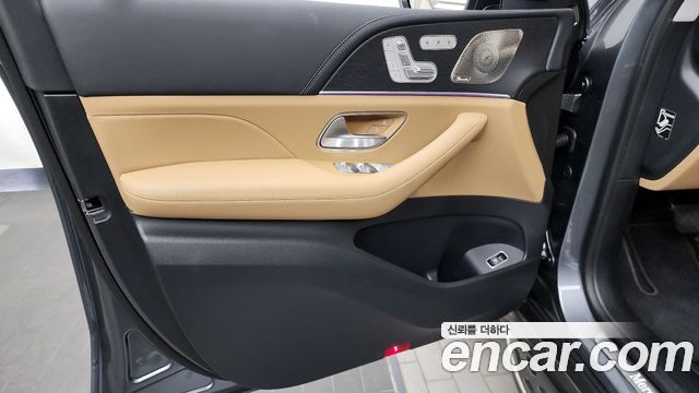 Mercedes-Benz GLE-Class 2025 — photo 14