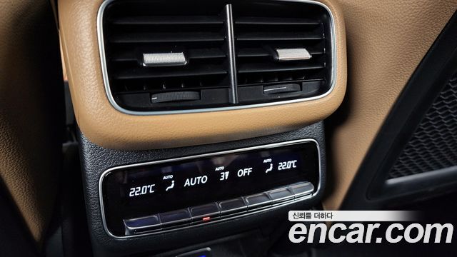 Mercedes-Benz GLE-Class 2025 — photo 30