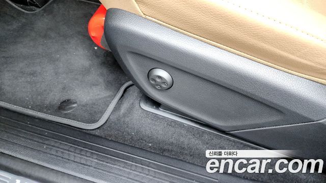 Mercedes-Benz GLE-Class 2025 — photo 31