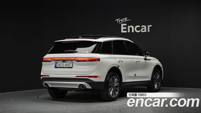 Lincoln Corsair 2022 — photo 2