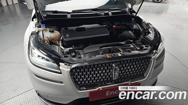 Lincoln Corsair 2022 — photo 6