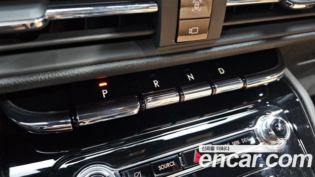 Lincoln Corsair 2022 — photo 12