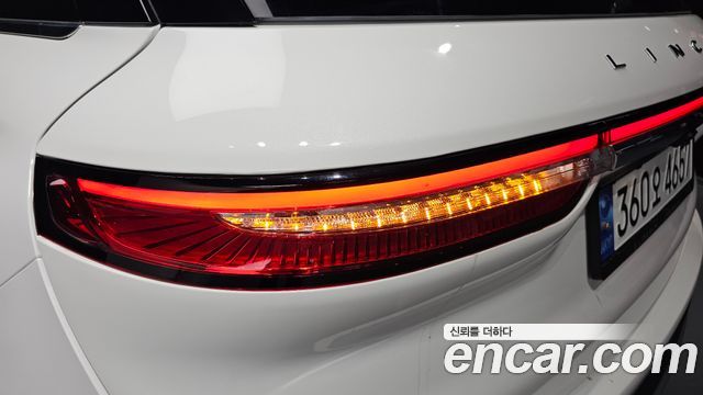 Lincoln Corsair 2022 — photo 9