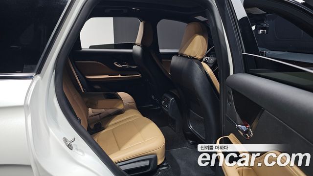 Lincoln Corsair 2022 — photo 16