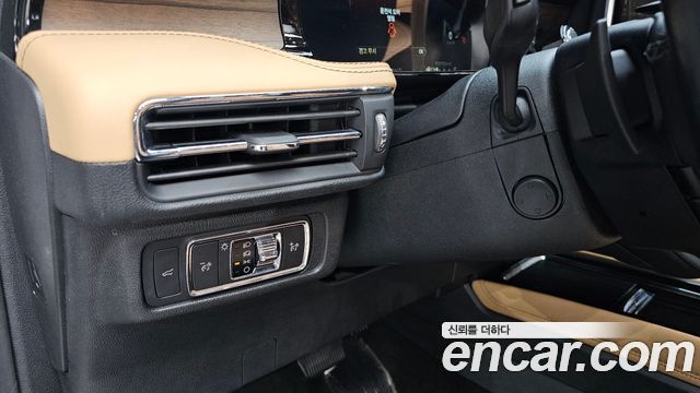 Lincoln Corsair 2022 — photo 33