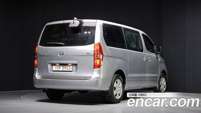 Hyundai Starex 2018 — photo 2