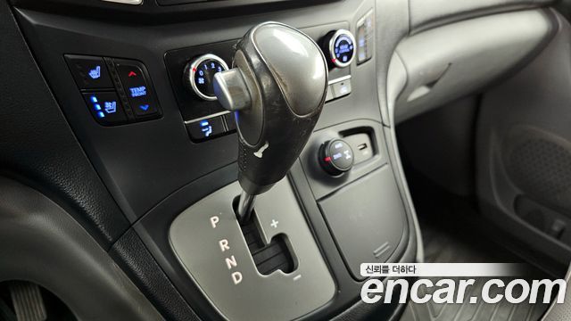 Hyundai Starex 2018 — photo 9