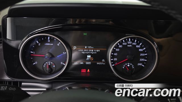 Kia Canival 2021 — photo 8