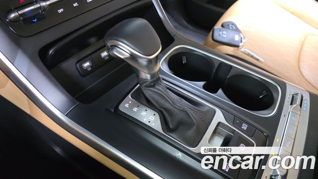 Kia Canival 2021 — photo 9