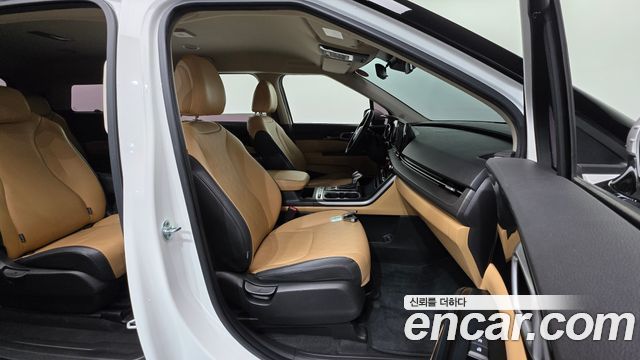 Kia Canival 2021 — photo 10
