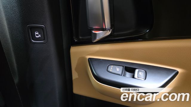 Kia Canival 2021 — photo 18